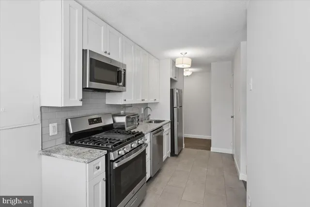 $3,200 | 1301 South Arlington Ridge Road, Unit 308, Arlington, VA 22202