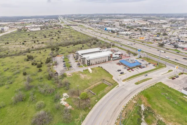 $850,000 | 350 Chisholm Parkway, Round Rock, TX 78681