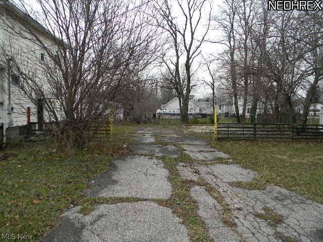 2349 North Ridge Road Lorain, OH 44055 - Photo 14 of 15