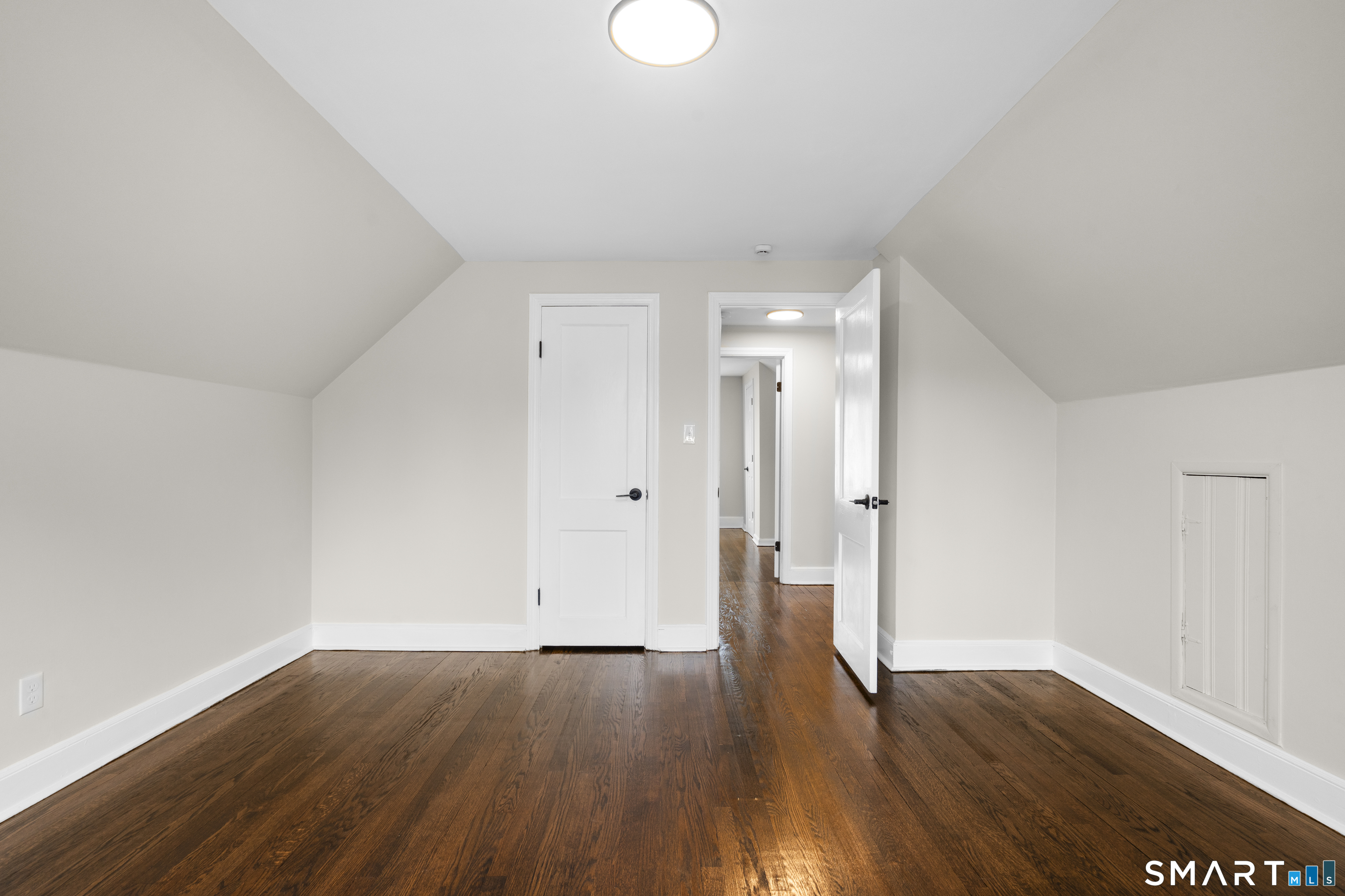 131 Chester Street Hamden, CT 06514 - Photo 29 of 36