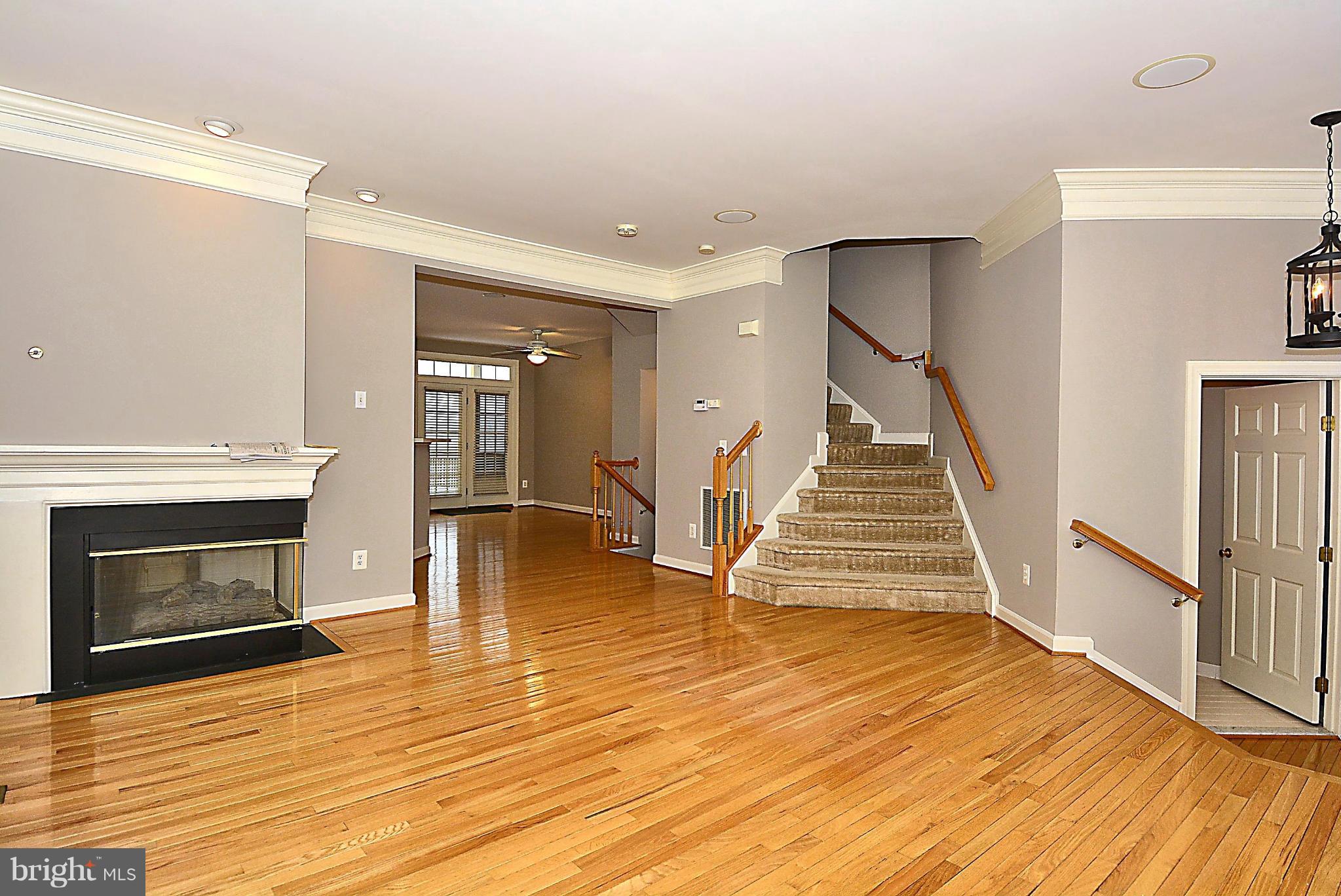 42991 Golf View Drive Chantilly, VA 20152 - Photo 4 of 23 Interior (General)