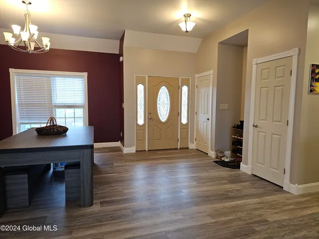 $680,000 | 20 Johnson Road, Mechanicville, NY 12118