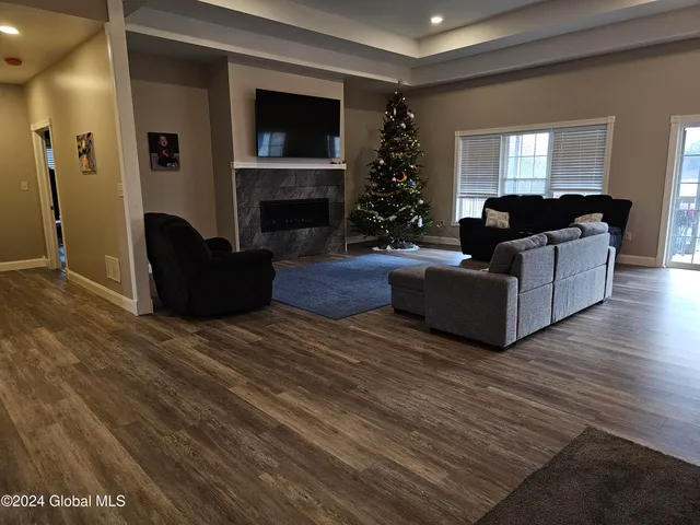 $680,000 | 20 Johnson Road, Mechanicville, NY 12118