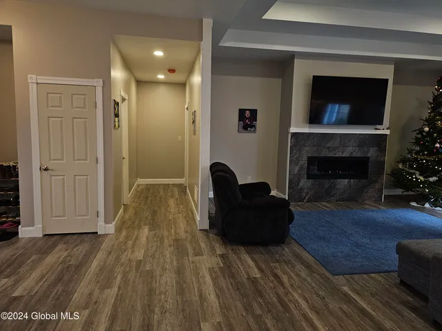 $680,000 | 20 Johnson Road, Mechanicville, NY 12118