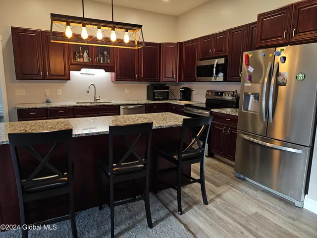 $680,000 | 20 Johnson Road, Mechanicville, NY 12118