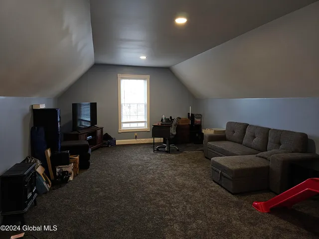 $680,000 | 20 Johnson Road, Mechanicville, NY 12118