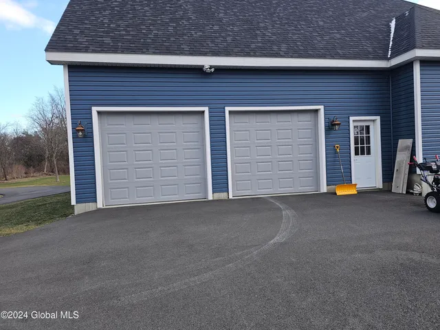 $680,000 | 20 Johnson Road, Mechanicville, NY 12118