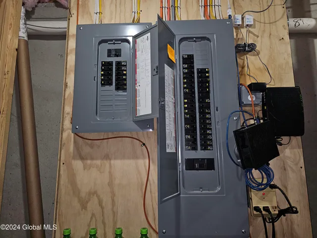 $680,000 | 20 Johnson Road, Mechanicville, NY 12118