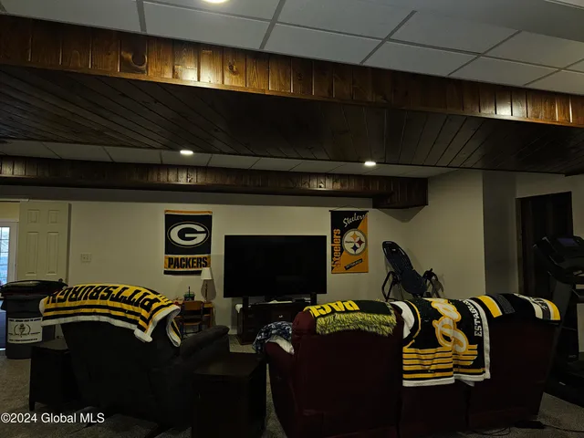 $680,000 | 20 Johnson Road, Mechanicville, NY 12118