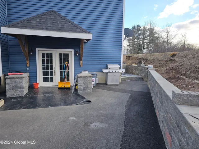 $680,000 | 20 Johnson Road, Mechanicville, NY 12118