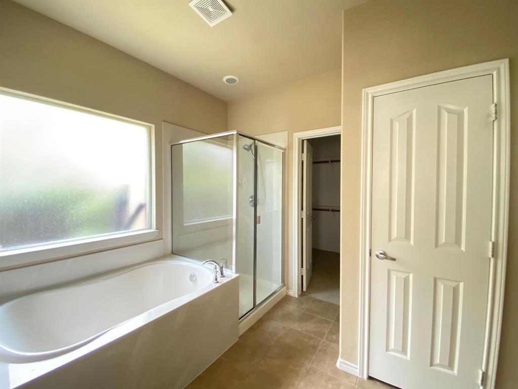 10908 Middleglen Road Fort Worth, TX 76052 - Photo 11 of 16