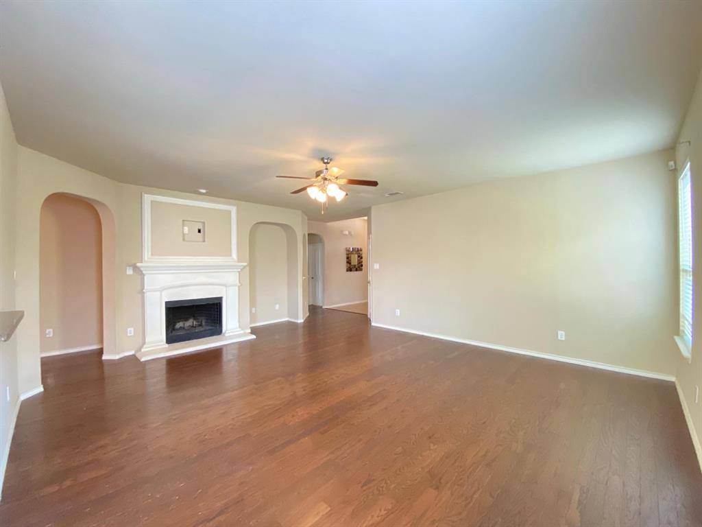 10908 Middleglen Road Fort Worth, TX 76052 - Photo 4 of 16