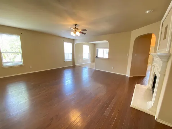 $2,095 | 10908 Middleglen Road, Fort Worth, TX 76052
