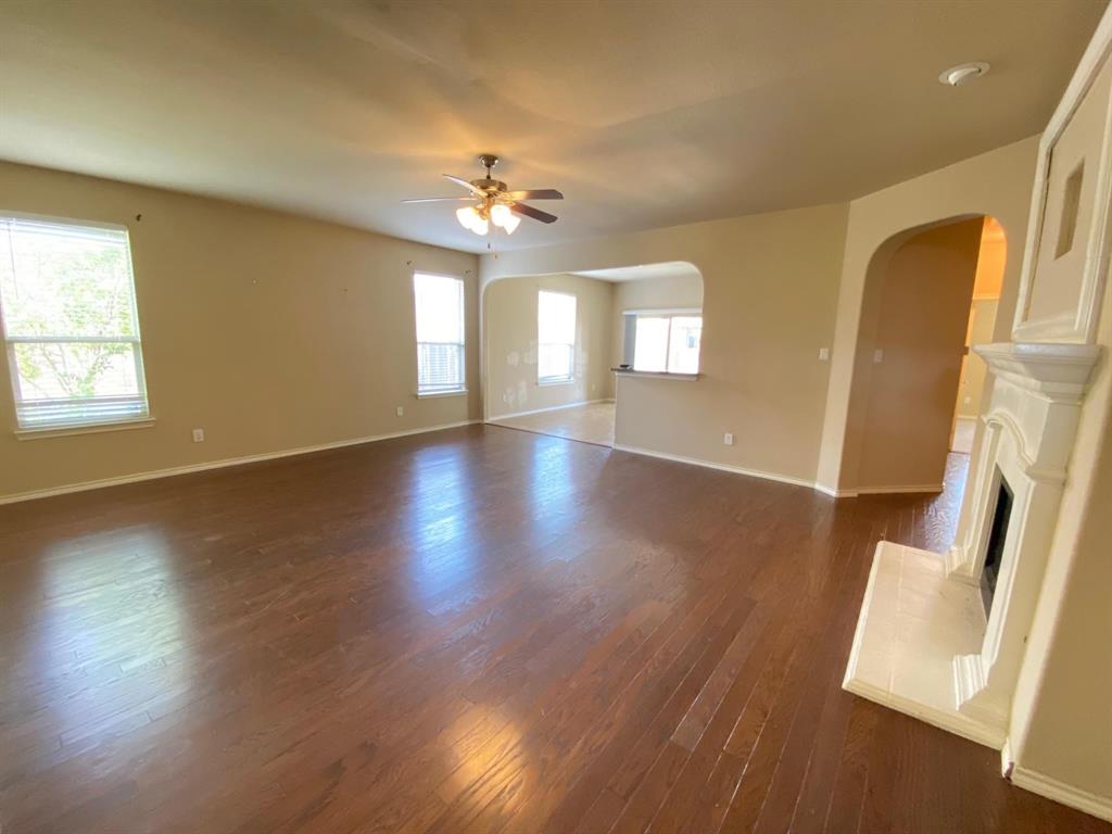 10908 Middleglen Road Fort Worth, TX 76052 - Photo 5 of 16
