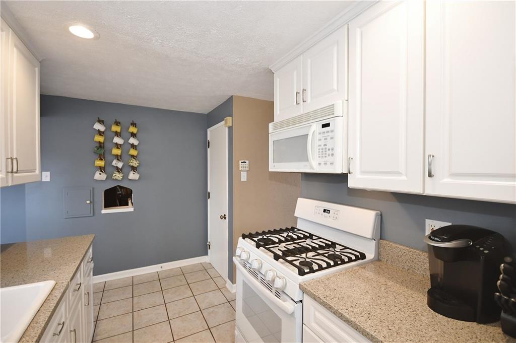 1939 Spring Valley Road Pittsburgh, PA 15243 - Photo 12 of 25 All kitchen appliances stay! Newer 5 burner gas stove!