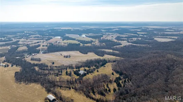 $4,200,000 | 205 Hemsath Road, Augusta, MO 63332