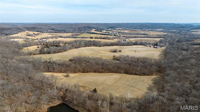 $4,200,000 | 205 Hemsath Road, Augusta, MO 63332