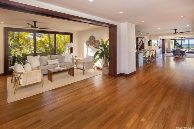 $16,000,000 | 958 Mokulua Drive, Kailua, HI 96734