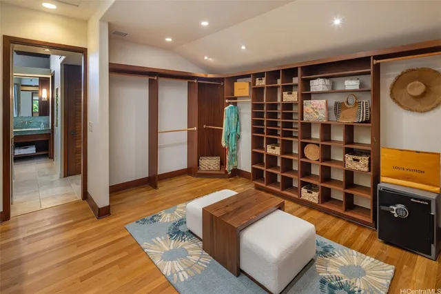 $15,500,000 | 958 Mokulua Drive, Kailua, HI 96734