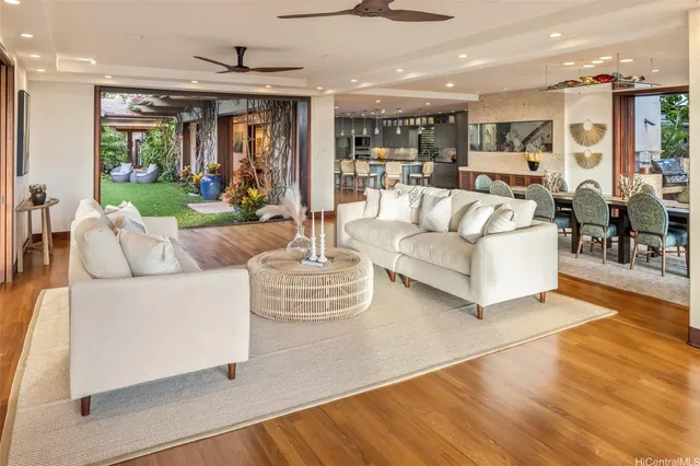 $15,500,000 | 958 Mokulua Drive, Kailua, HI 96734