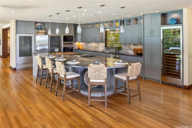 $16,000,000 | 958 Mokulua Drive, Kailua, HI 96734