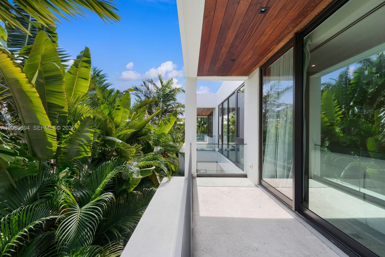 6015 North Bay Road Miami Beach, FL 33140 - Photo 35 of 40 Gallery Image 35