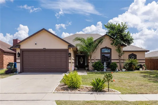 $319,500 | 14422 Chantilly Drive, Corpus Christi, TX 78410