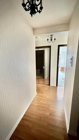 $1,750 | 2500 Windsor Mall, Unit 2D, Park Ridge, IL 60068