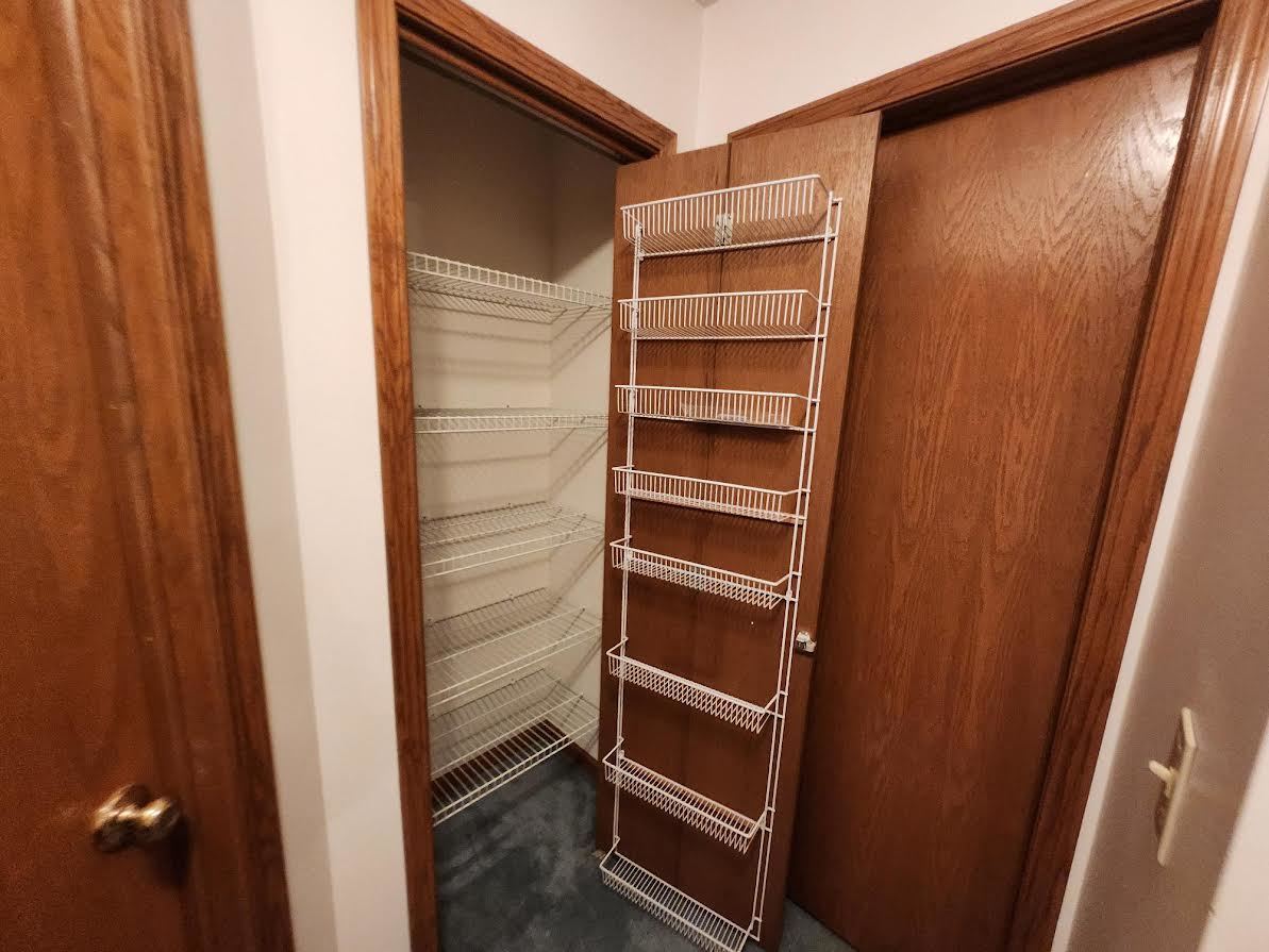1819 Lake Shore Drive Romeoville, IL 60446 - Photo 4 of 16 a view of walk in closet