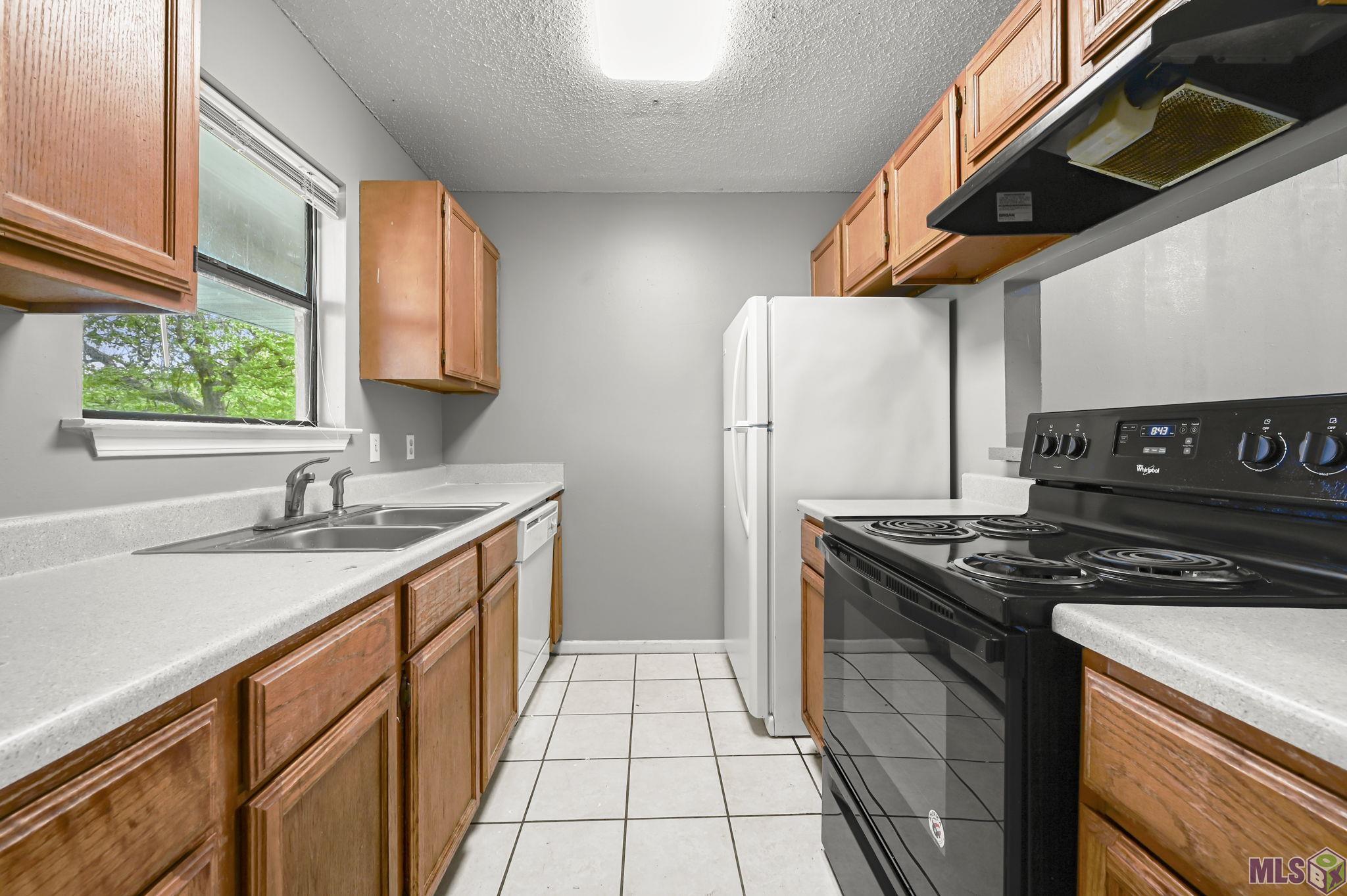 1724 South Brightside View Drive, Unit H Baton Rouge, LA 70820 - Photo 4 of 12