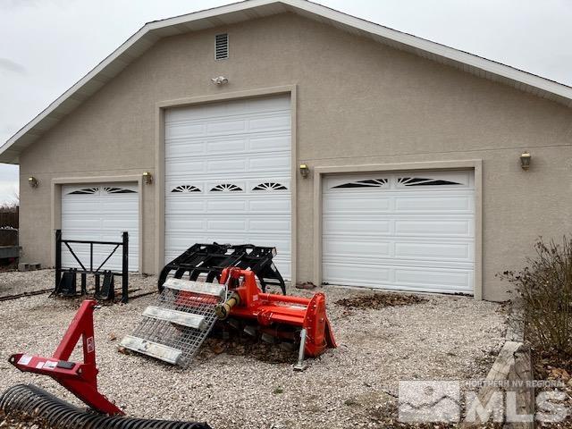 4335 Rancheria Road Fallon, NV 89406 - Photo 3 of 36 a front view of a house with porch