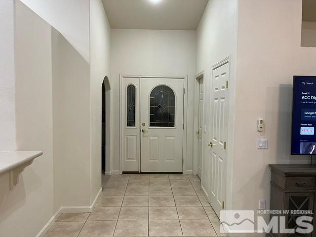 4335 Rancheria Road Fallon, NV 89406 - Photo 8 of 36 a view of a hallway with windows and entryway