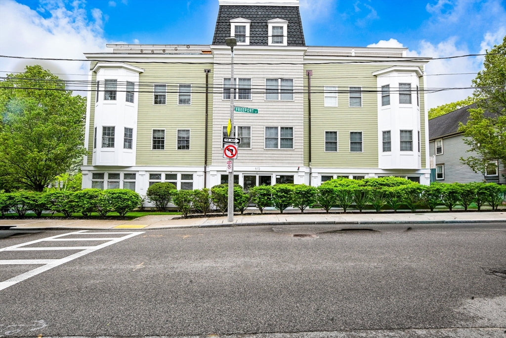 572 Freeport Street, Unit 103 Boston, MA 02122 - Photo 24 of 26
