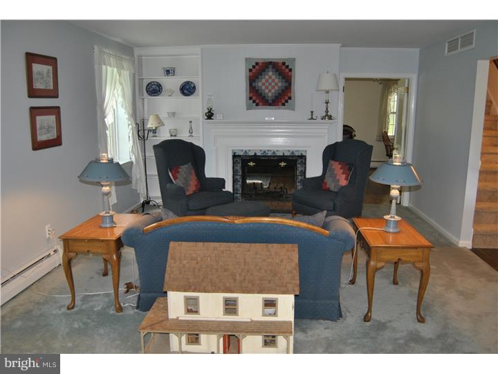 1812 Landis Road Norristown, PA 19403 - Photo 4 of 25 Gallery Image 4