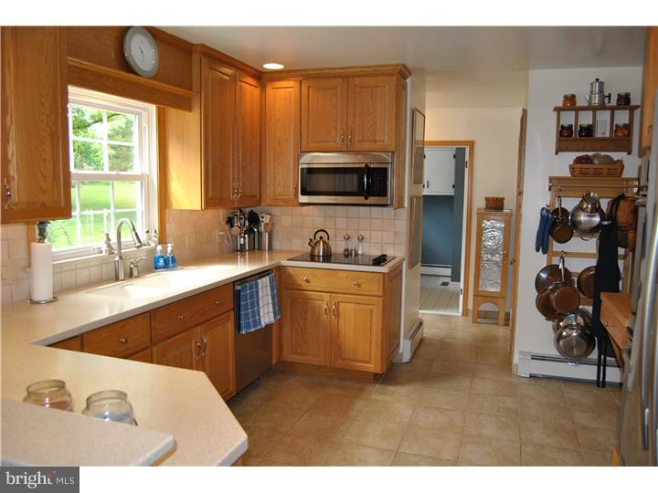 1812 Landis Road Norristown, PA 19403 - Photo 6 of 25 Gallery Image 6