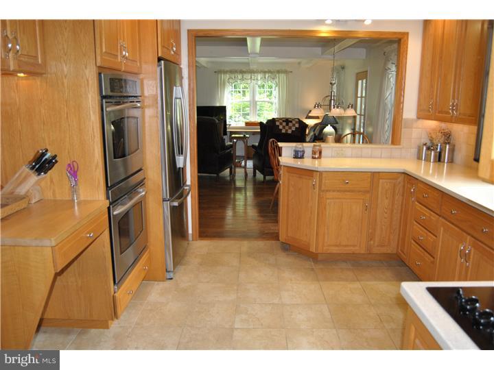 1812 Landis Road Norristown, PA 19403 - Photo 7 of 25 Gallery Image 7