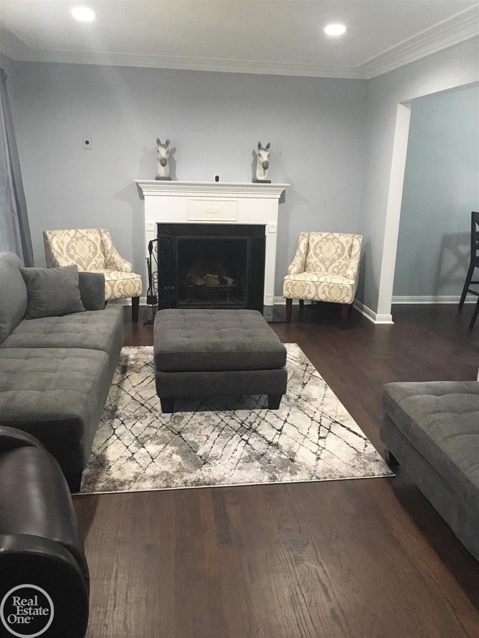 438 Fisher Road Grosse Pointe, MI 48230 - Photo 3 of 21