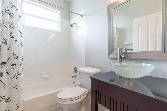 $5,000 | 5311 Bay Side Drive, Orlando, FL 32819