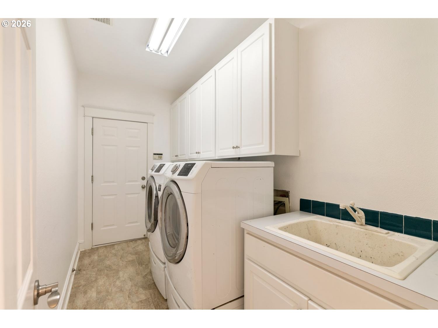 2519 Northwest 24th Circle Camas, WA 98607 - Photo 42 of 48 a utility room with dryer and washer