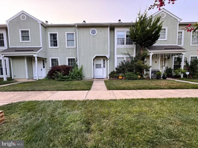 $515,000 | 4 Pond View Drive, Plainsboro, NJ 08536