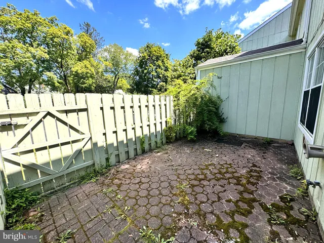 $515,000 | 4 Pond View Drive, Plainsboro, NJ 08536