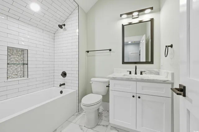 $779,900 | 813 Commanders Island Road, Georgetown, SC 29440