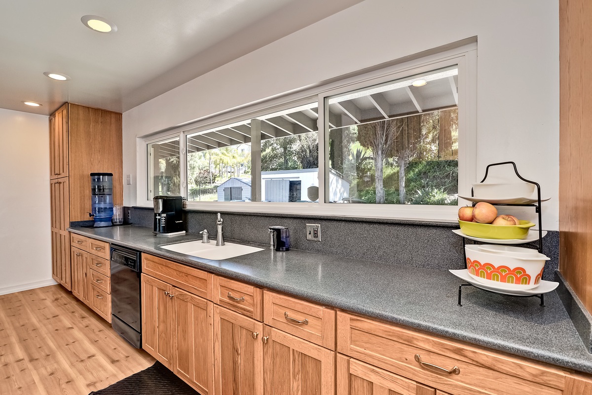 155 Falconer Road Escondido, CA 92027 - Photo 2 of 25