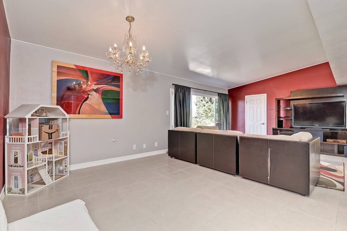 155 Falconer Road Escondido, CA 92027 - Photo 12 of 25