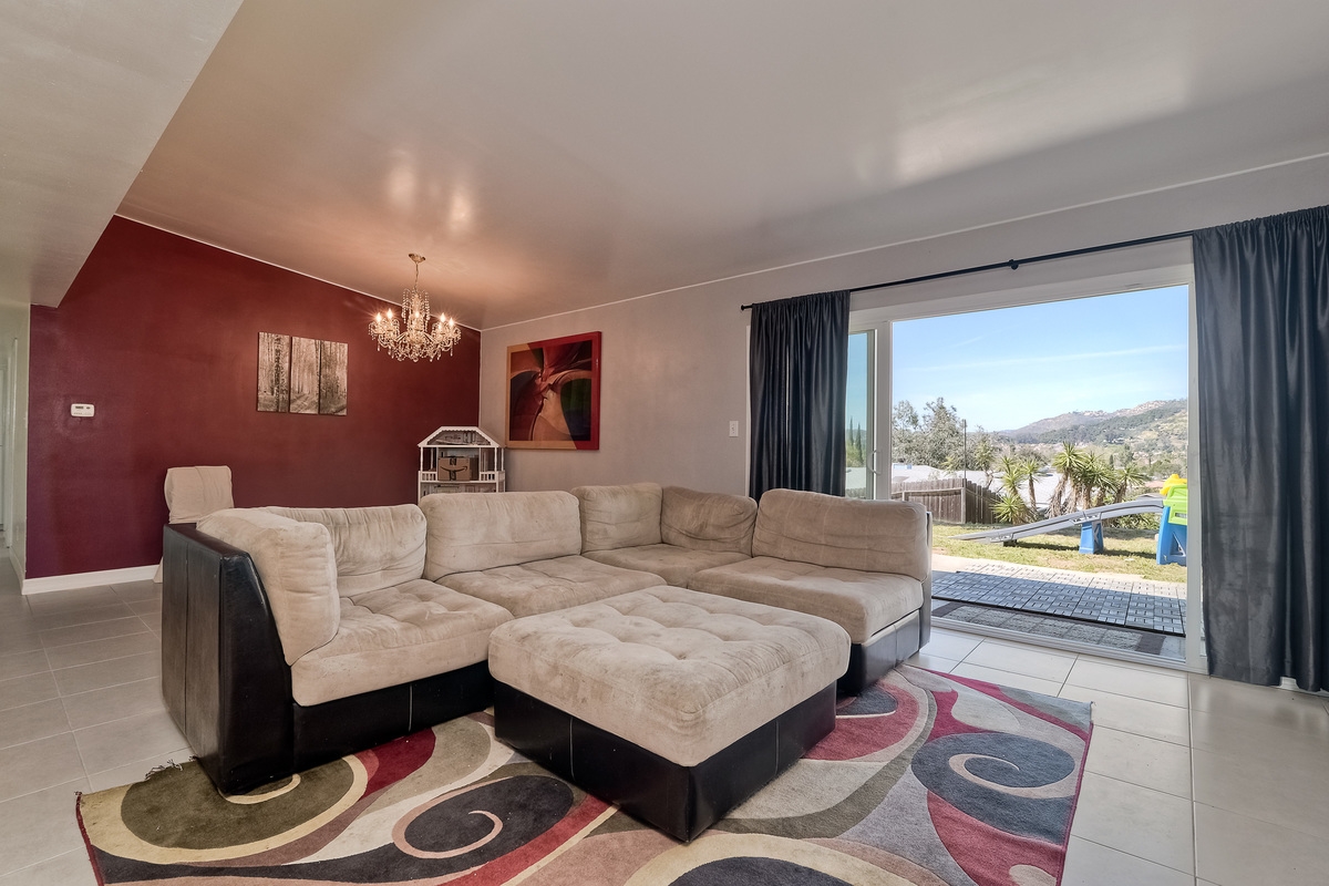 155 Falconer Road Escondido, CA 92027 - Photo 3 of 25