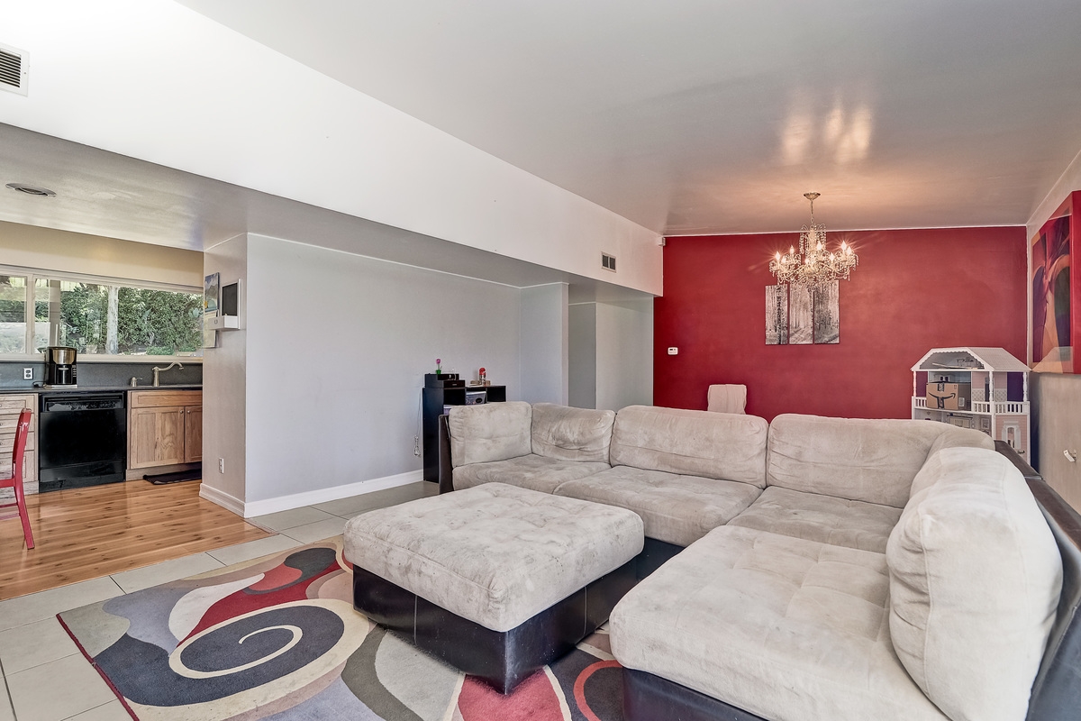 155 Falconer Road Escondido, CA 92027 - Photo 10 of 25