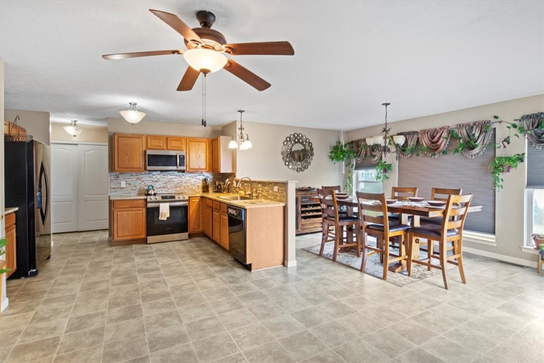 63 Haywards Heath Henrietta, NY 14586 - Photo 11 of 43