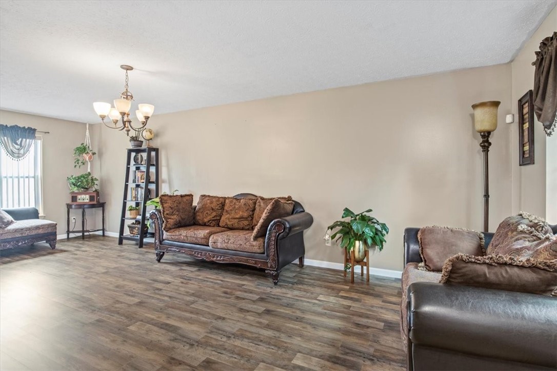 63 Haywards Heath Henrietta, NY 14586 - Photo 7 of 43