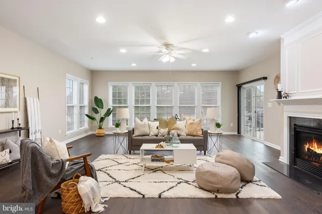 $479,900 | 8 Hayride Lane, Unit 222, Taneytown, MD 21787