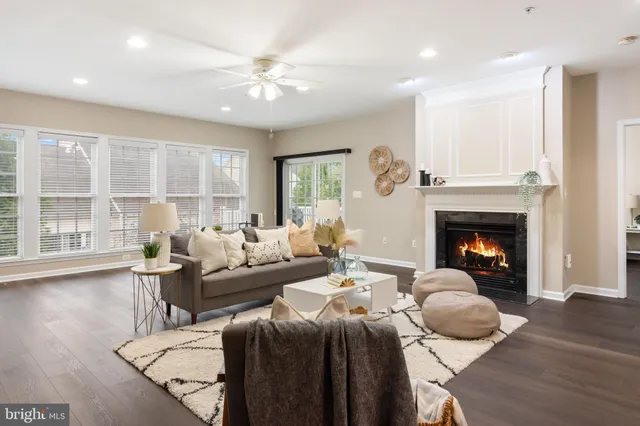 $479,900 | 8 Hayride Lane, Unit 222, Taneytown, MD 21787